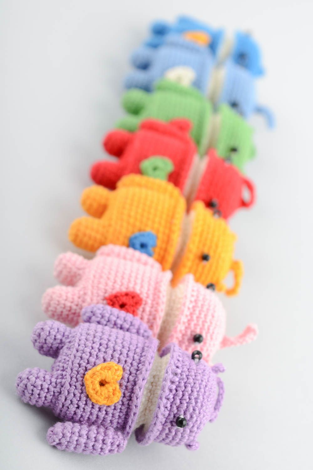 Porte-clés jouet tricoté lilas fait main accessoire cadeau pour enfant photo 4