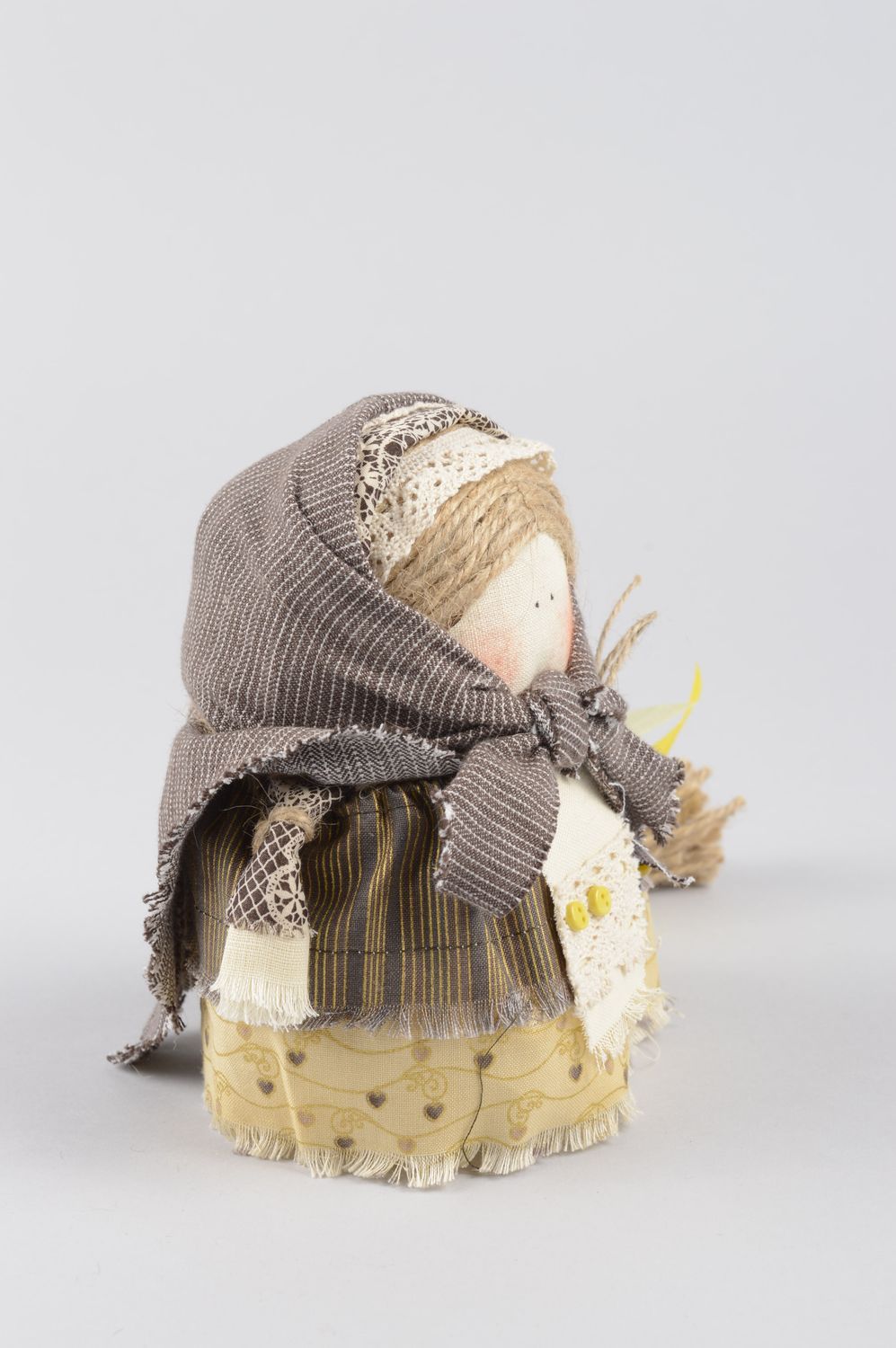Muñeca de trapo pequñita hecha a mano decoración de hogar regalo original foto 3