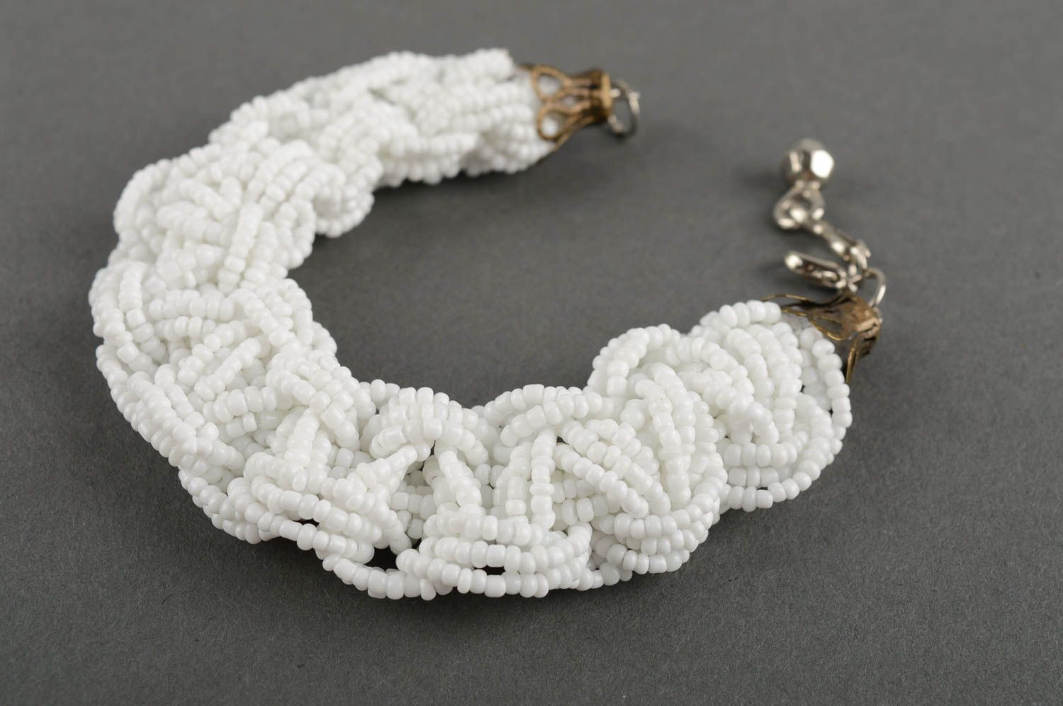 Large white handcrafted beaded adjustable bracelet for women photo 4