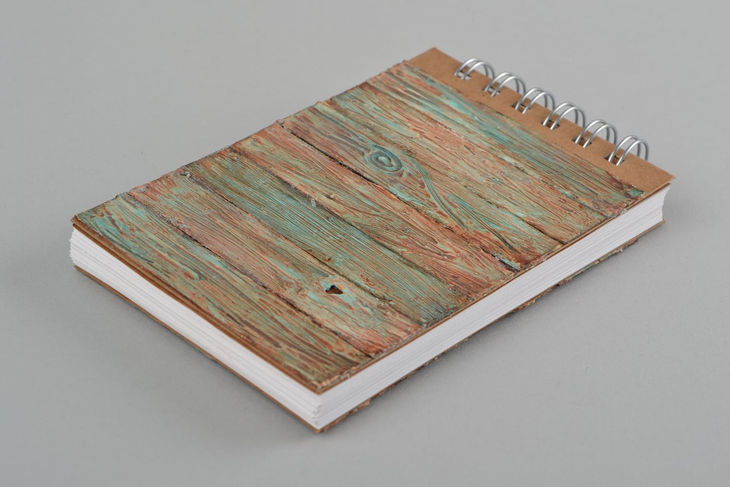 Cuaderno con resorte artesanal con tapa de cartón 90 páginas  foto 5