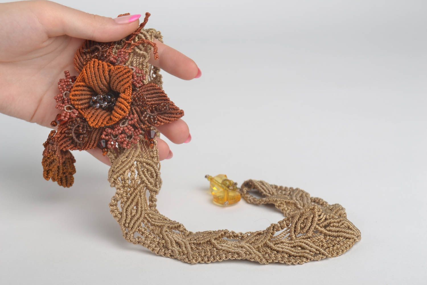 Collier textile Bijou fait main gris marron avec fleur ankars Accessoire femme photo 5
