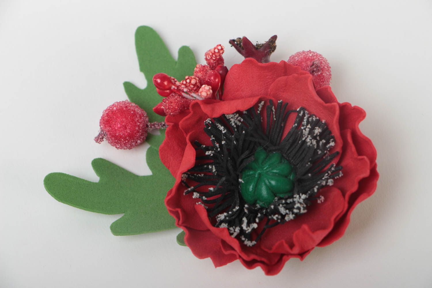 Zierliche schöne handmade Brosche aus Foamiran Mohnblume Geschenk für Damen  foto 2