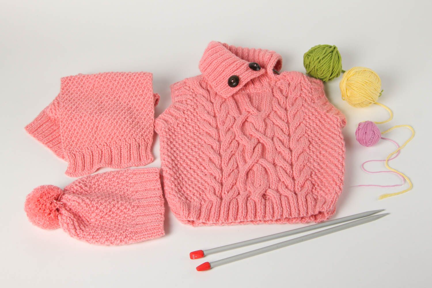 Вязаная шапка для детей хэнд мэйд шарф спицами жилетка для девочки розовые фото 1
