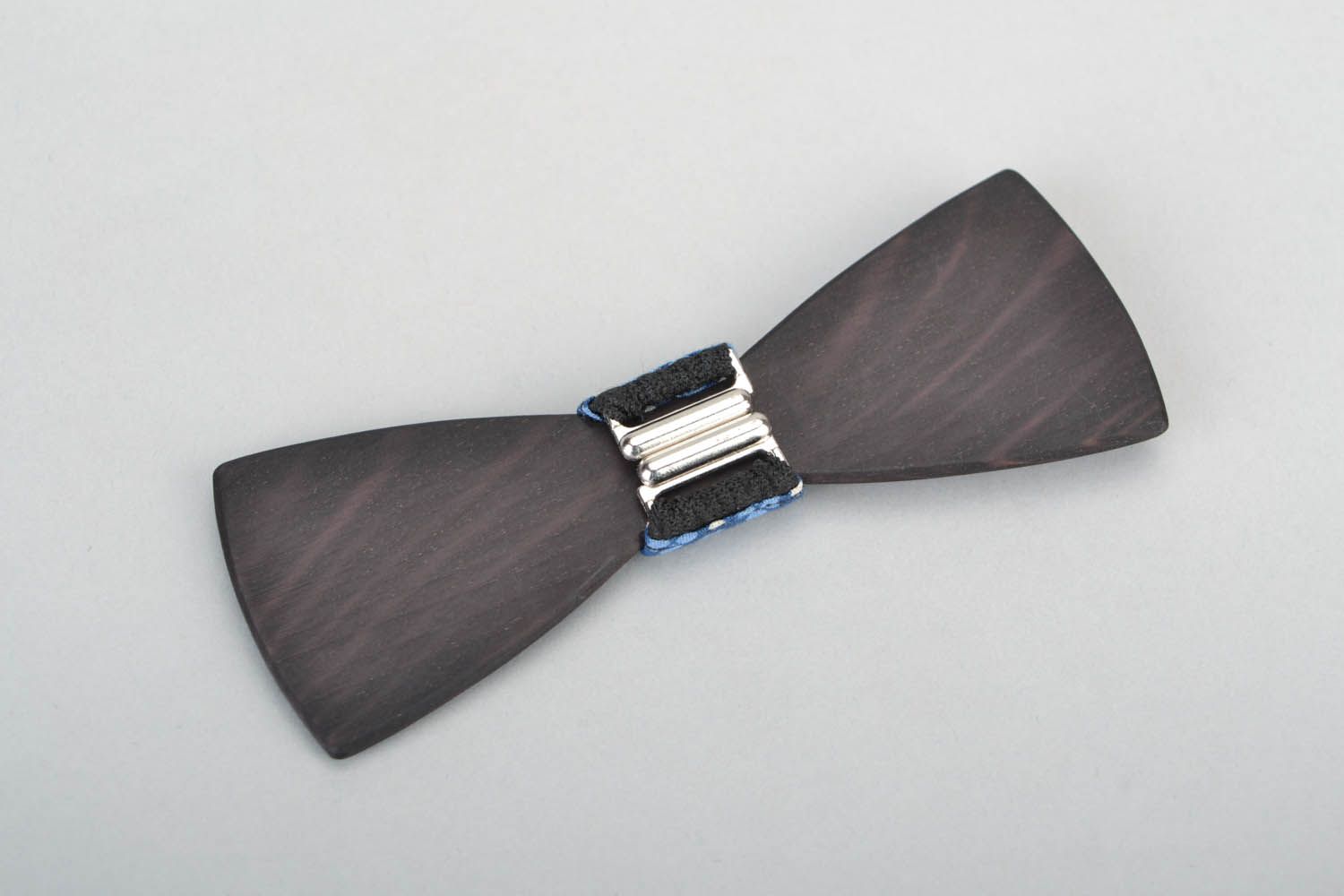 Bow tie made of black hornbeam wood photo 3