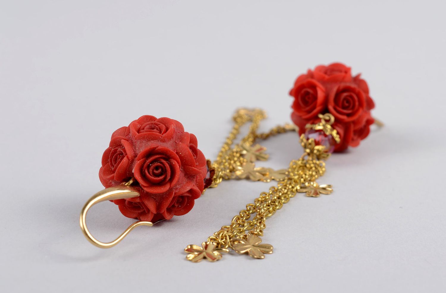 Handmade Blumen Ohrringe rote Rosen Polymer Schmuck Accessoire für Frauen foto 4