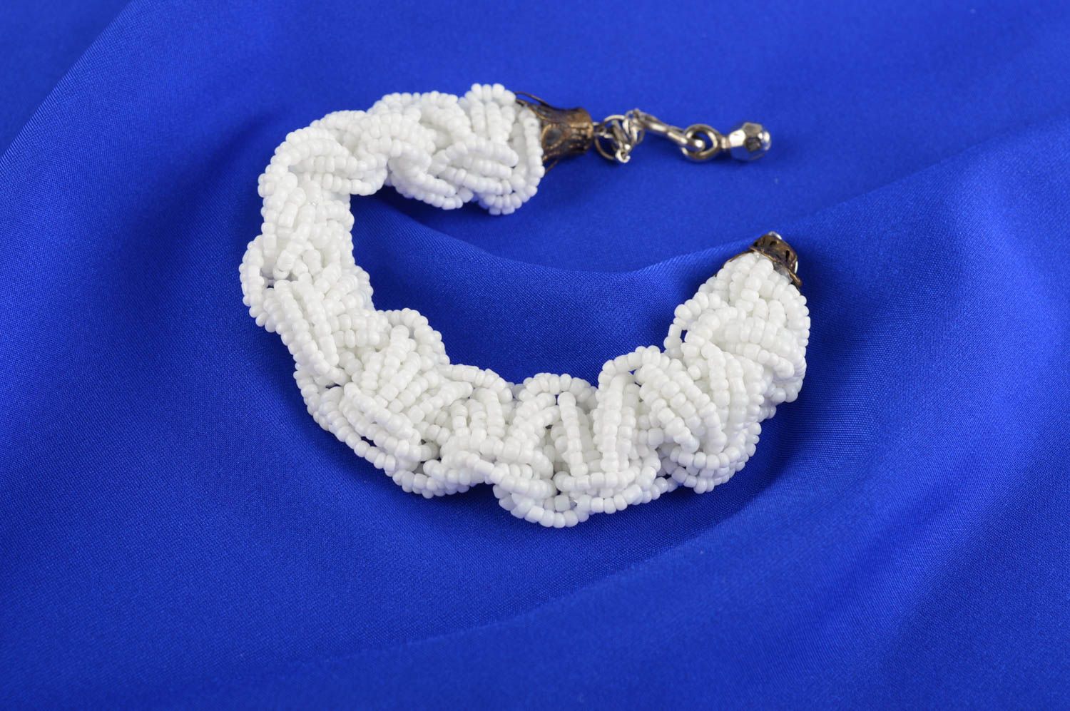 Large white handcrafted beaded adjustable bracelet for women photo 1
