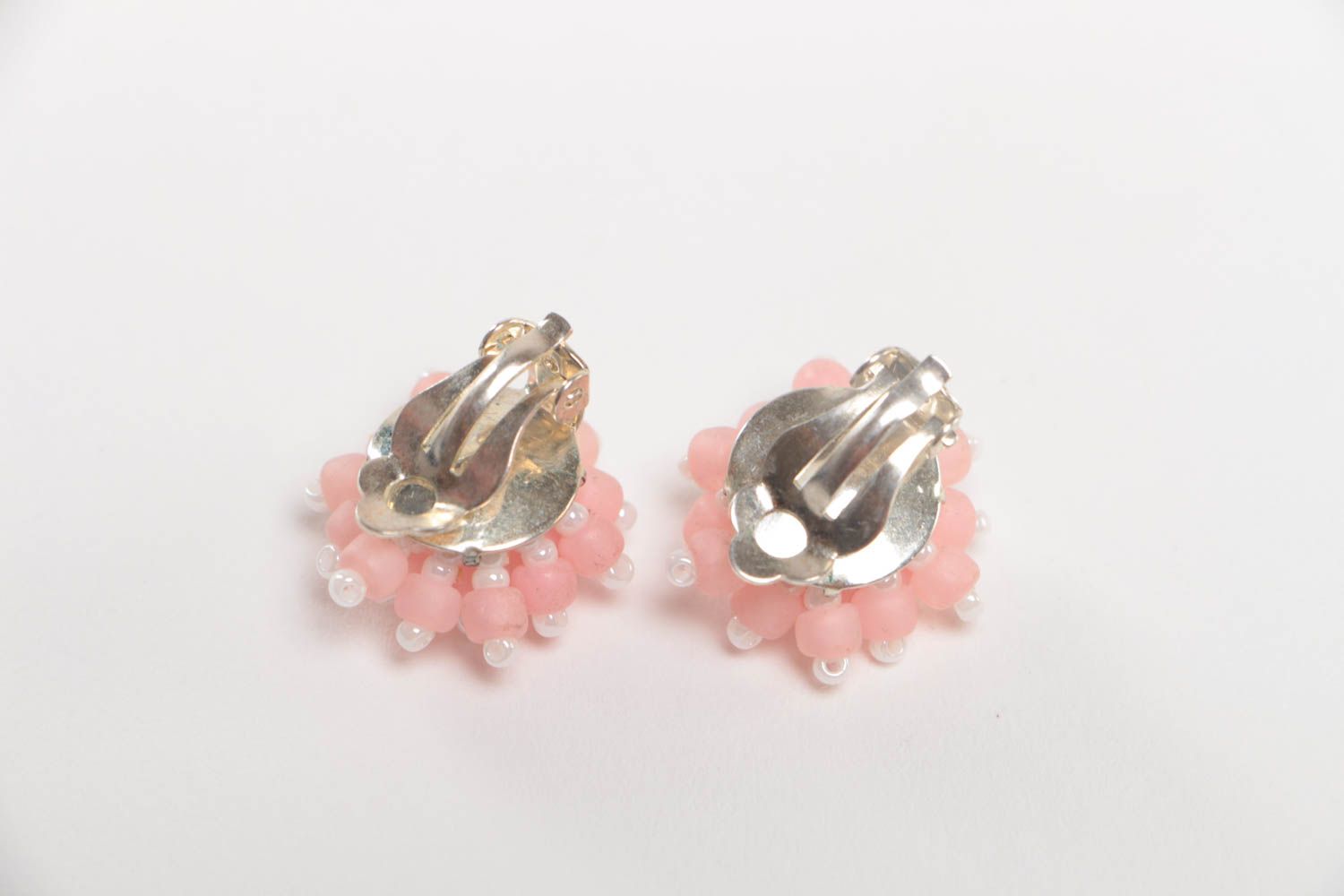 Boucles d'oreilles fait main Bijou original clips roses perles Accessoire femme photo 4