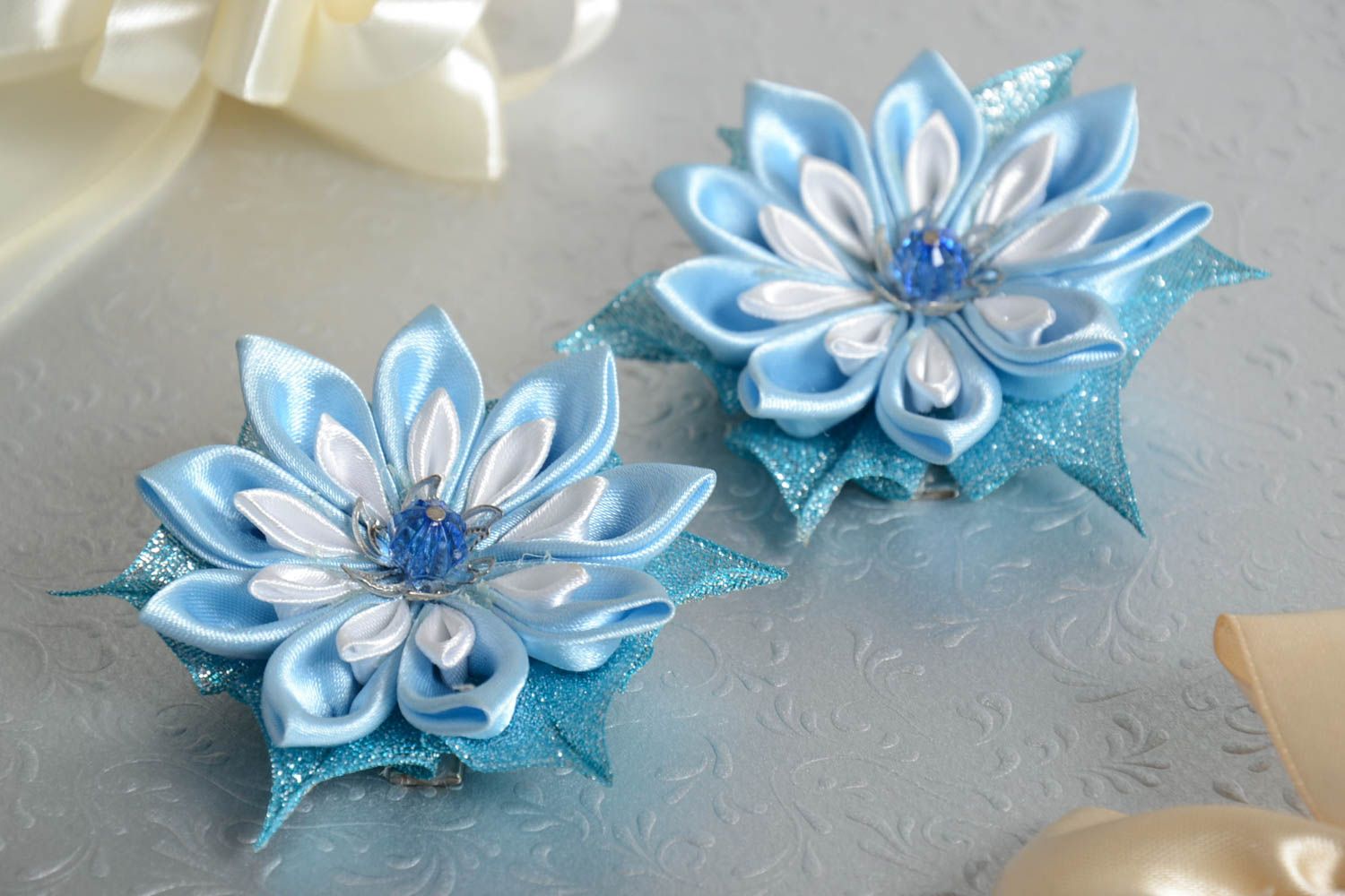 Barrettes fleurs fait main Accessoire coiffure bleue Cadeau pour fille 2 pièces photo 1