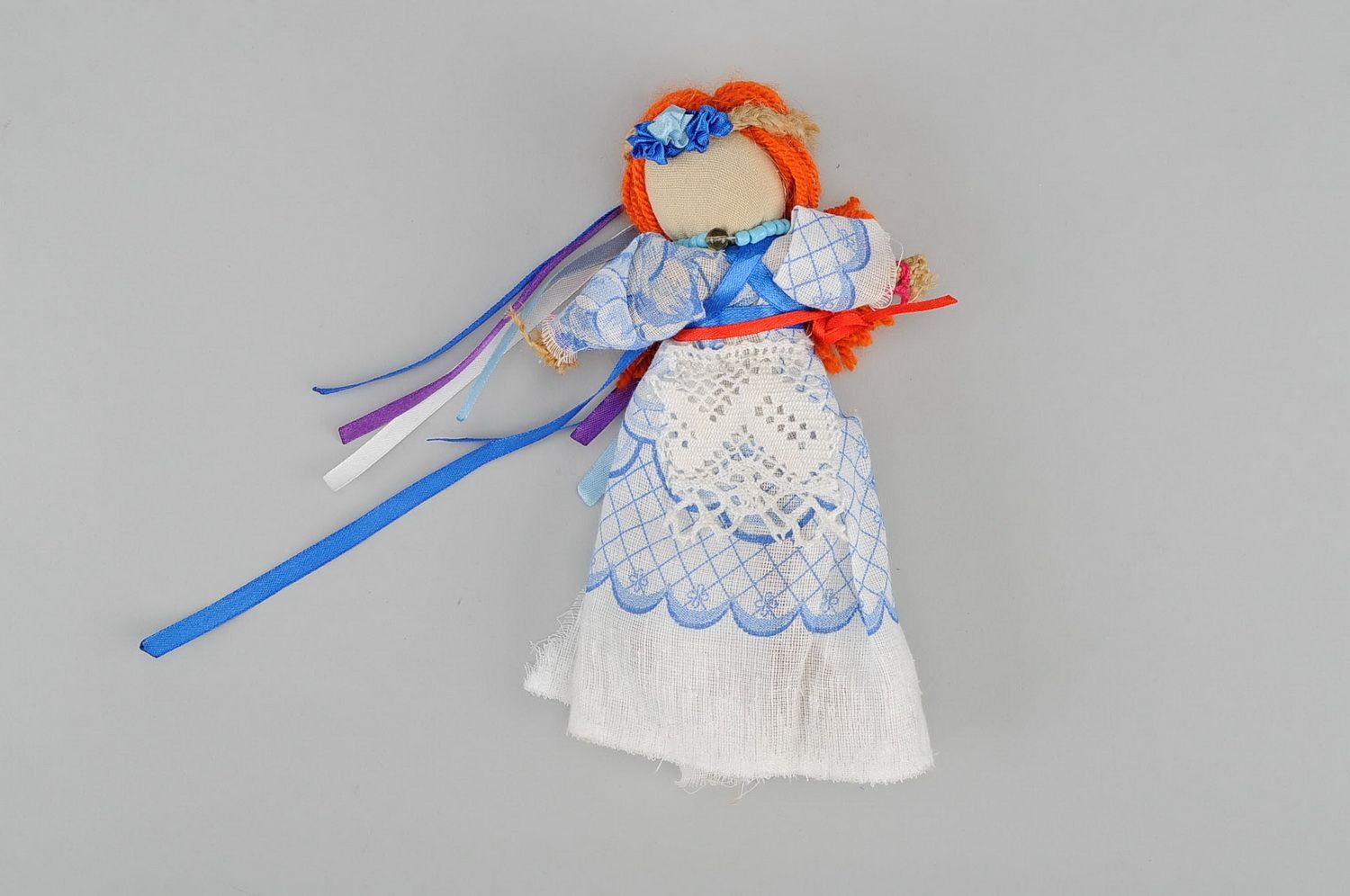 Bambola etnica di stoffa fatta a mano amuleto talismano slavo popolare per casa foto 3