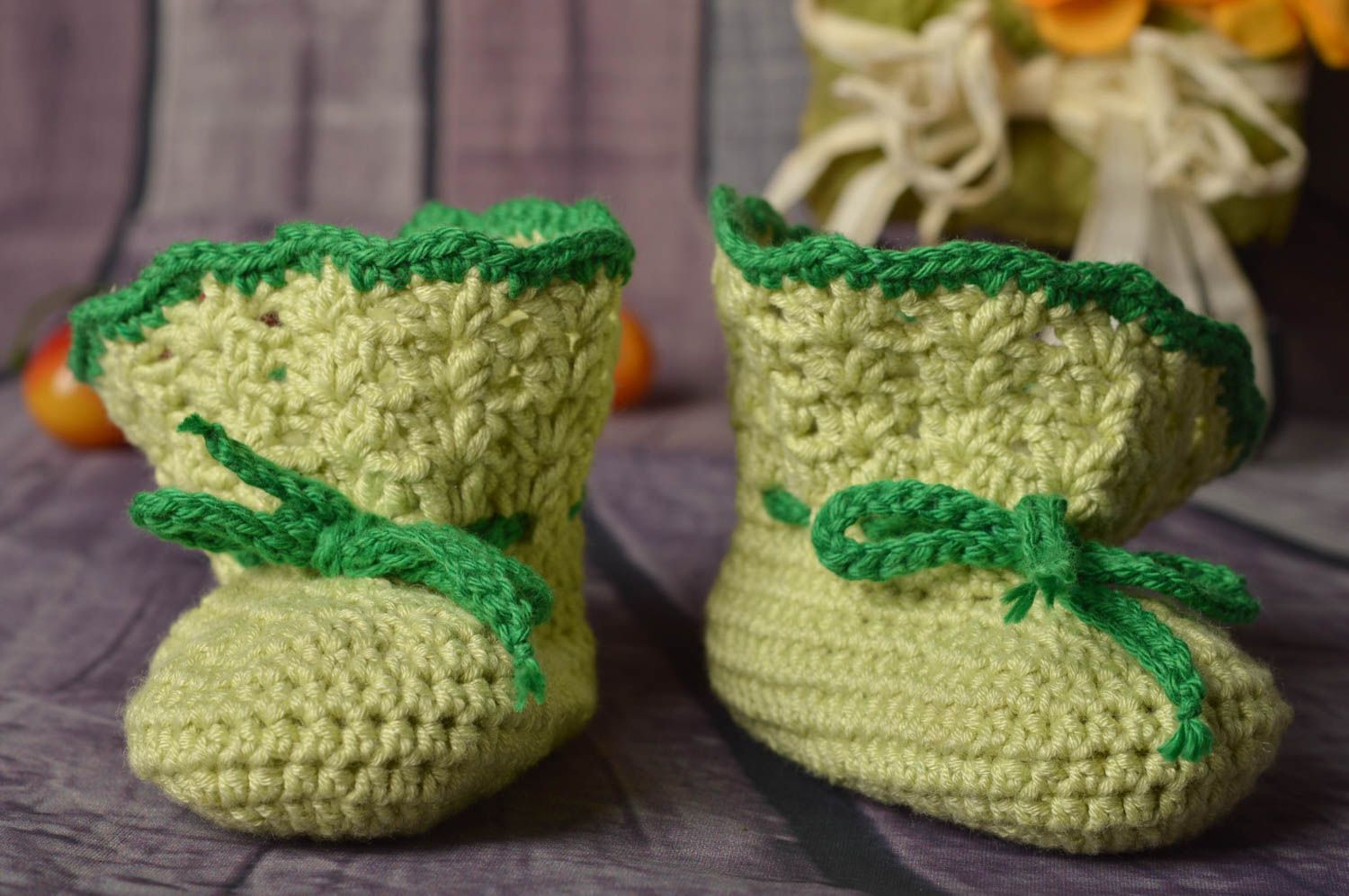Handmade crocheted baby bootees green warm kids shoes stylish footwear for kids photo 1