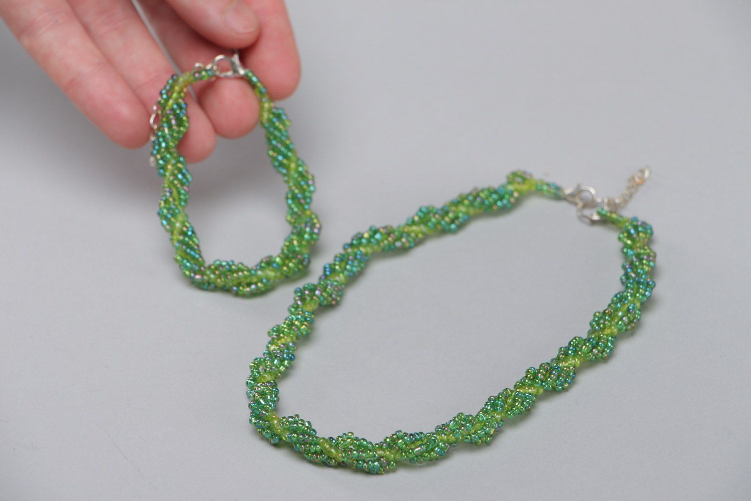 Handmade green woven beaded jewelry set 2 items bracelet and necklace photo 5