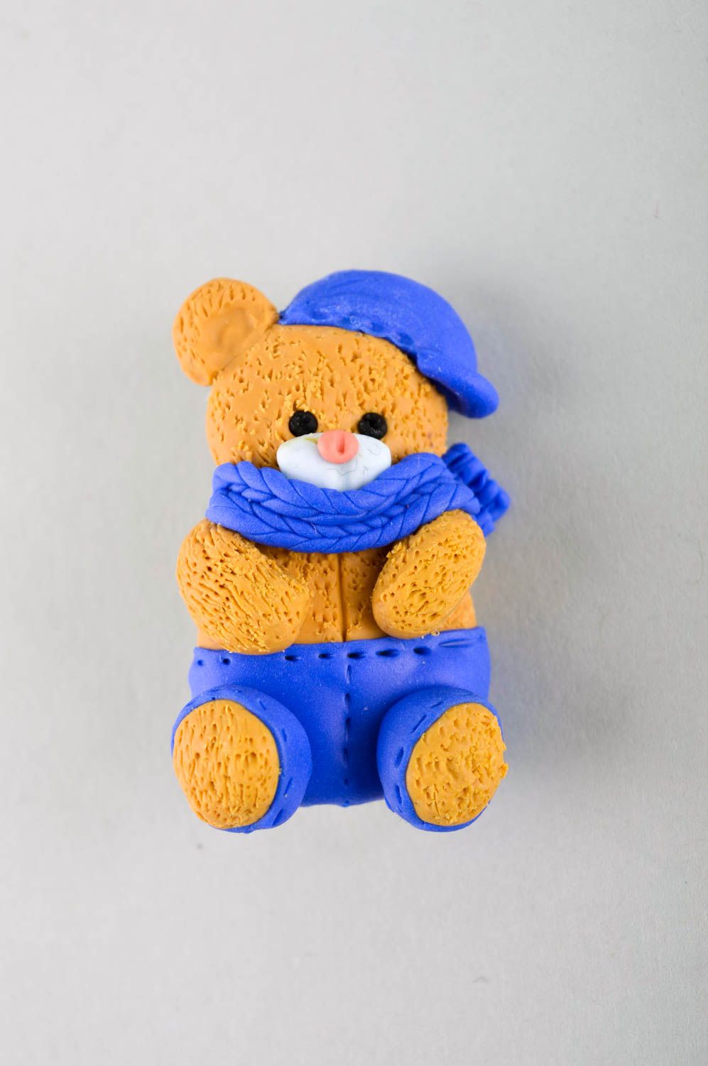Брошь ручной работы мишка в синем бижутерия из полимерной глины подарок девушке фото 2