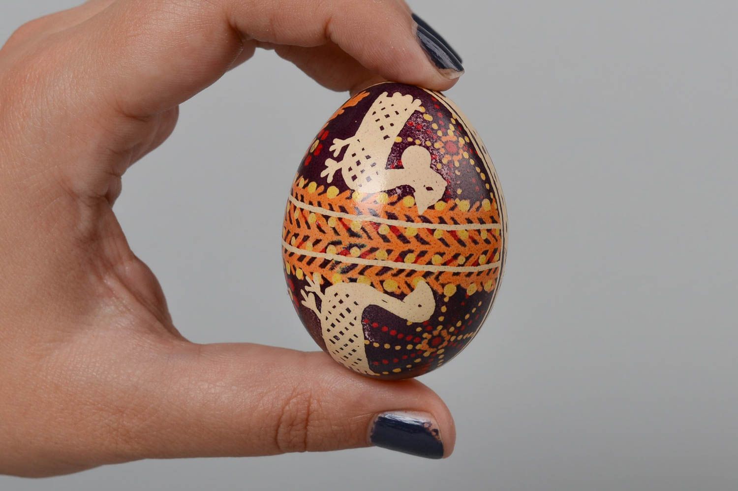 Huevo decorativo con ornamento artesanal objeto de decoración adorno para casa  foto 5