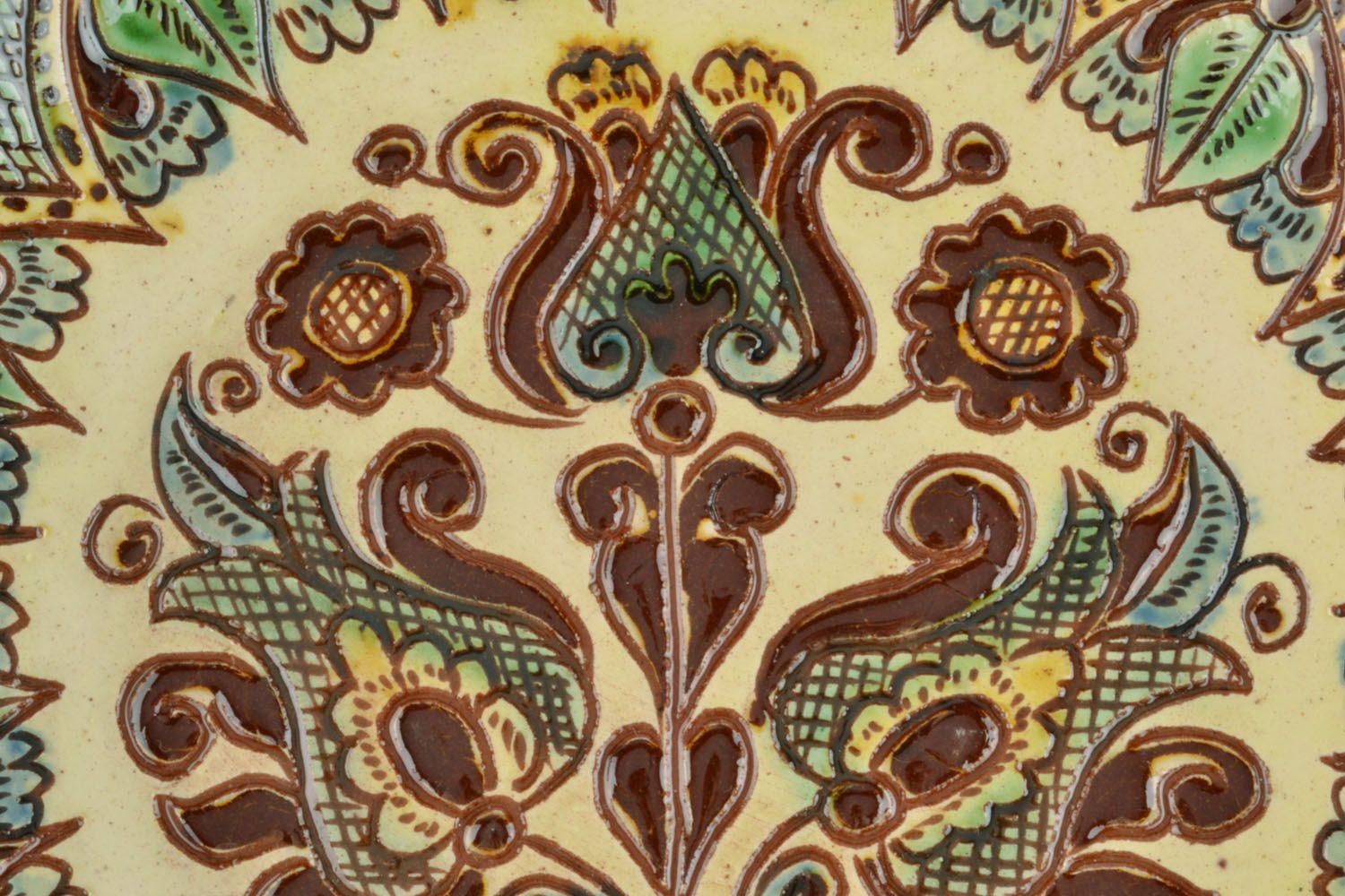 Глиняная тарелка с гуцульской росписью фото 3