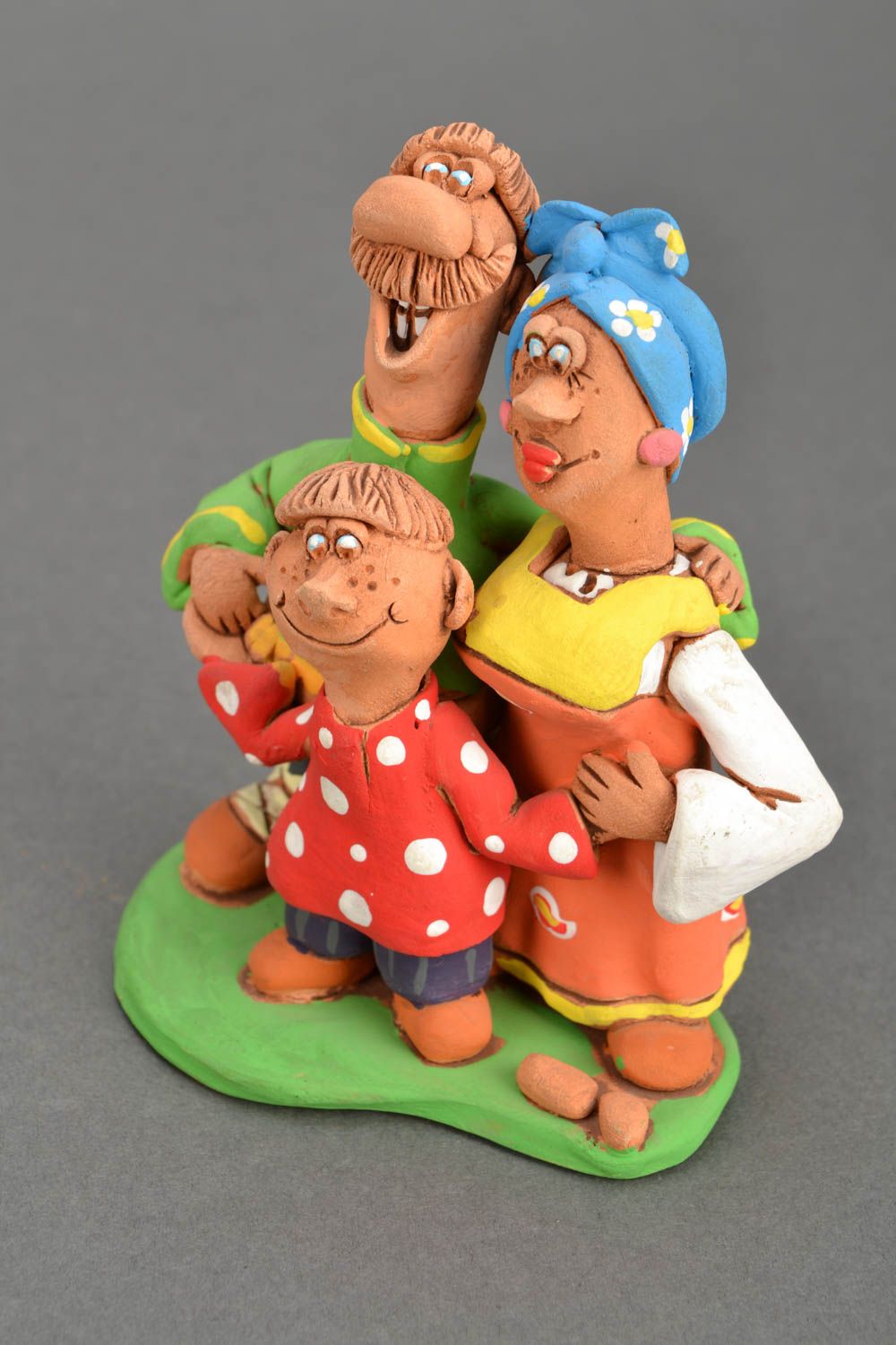 Ceramic figurine Family photo 1