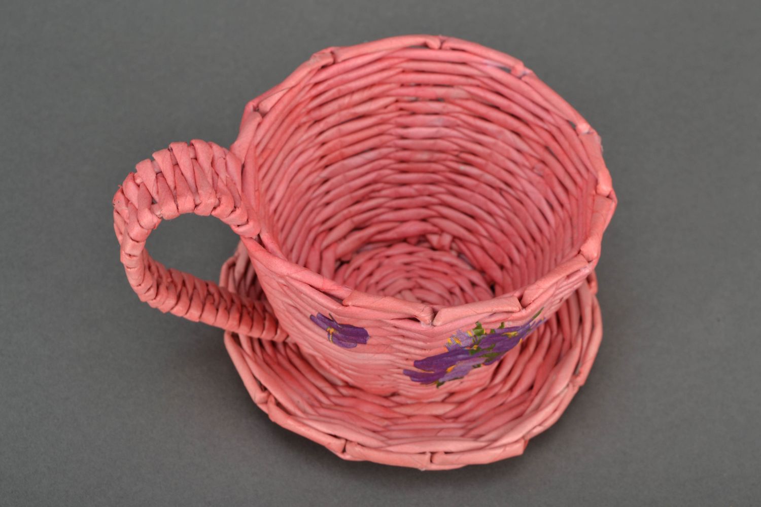 Плетеное кашпо для цветов в виде чашки  фото 4
