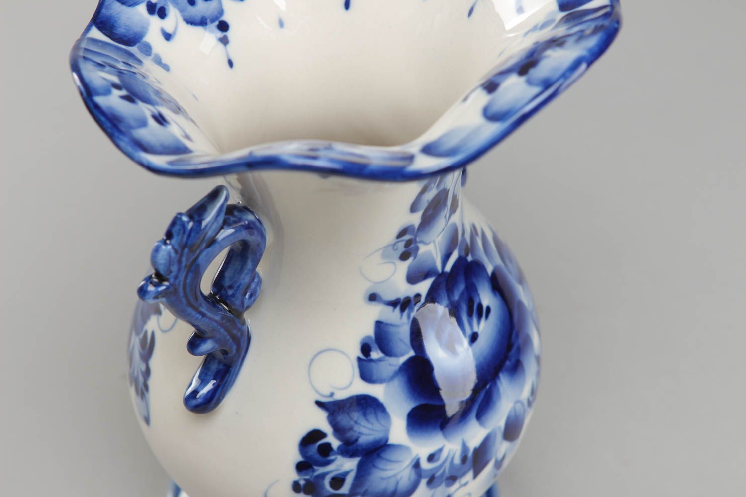 9 inches white&blue porcelain vase with 2 handles Gzhel vase 1,5 lb photo 2