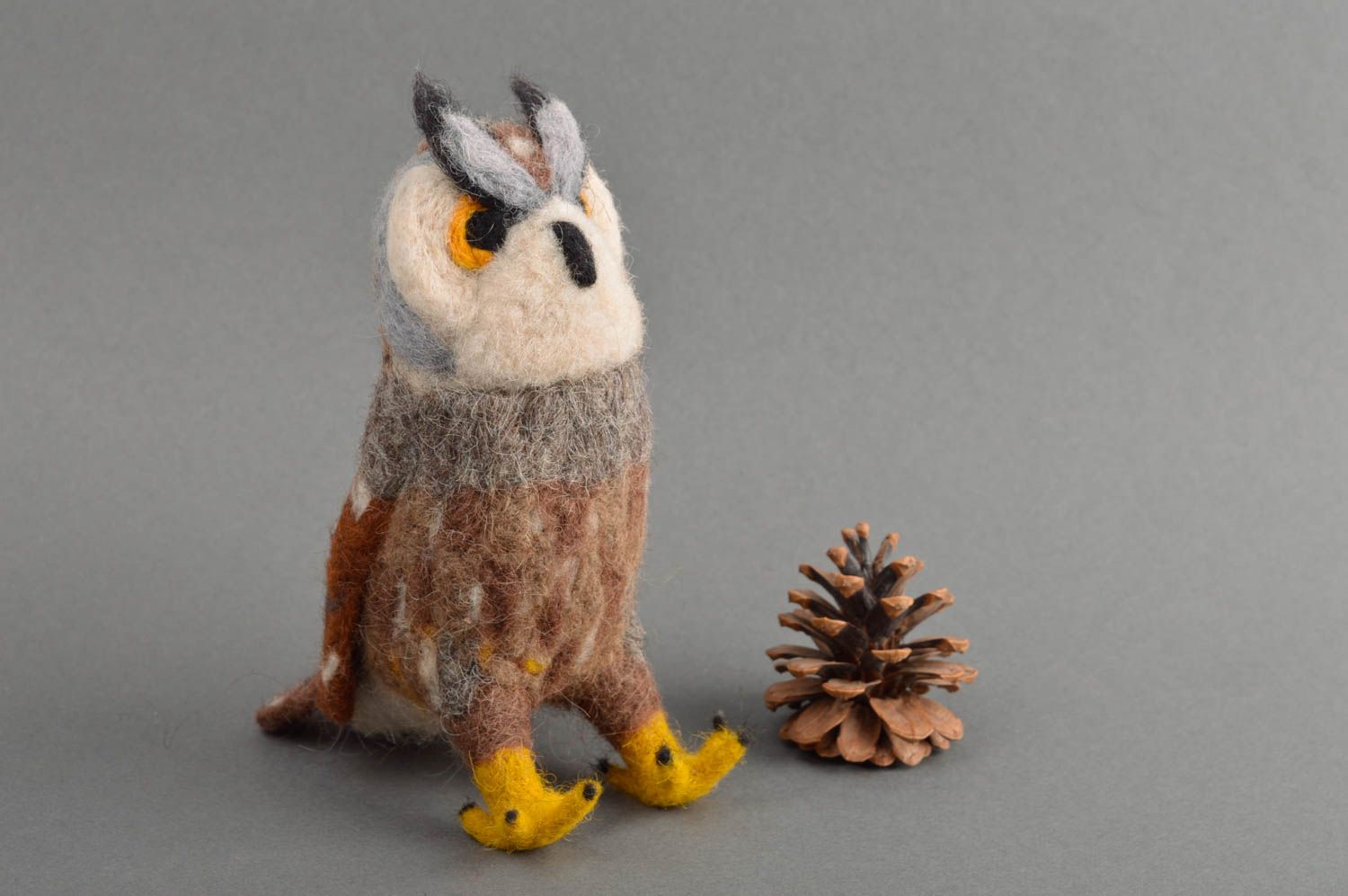 Gefilztes Kuscheltier Eule handmade Spielzeug aus Wolle Geschenk für Kinder foto 1