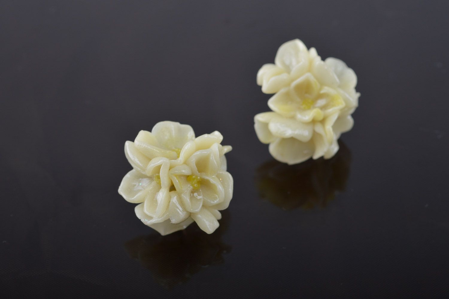Small homemade polymer clay flower stud earrings that glow in the dark Lilac photo 1