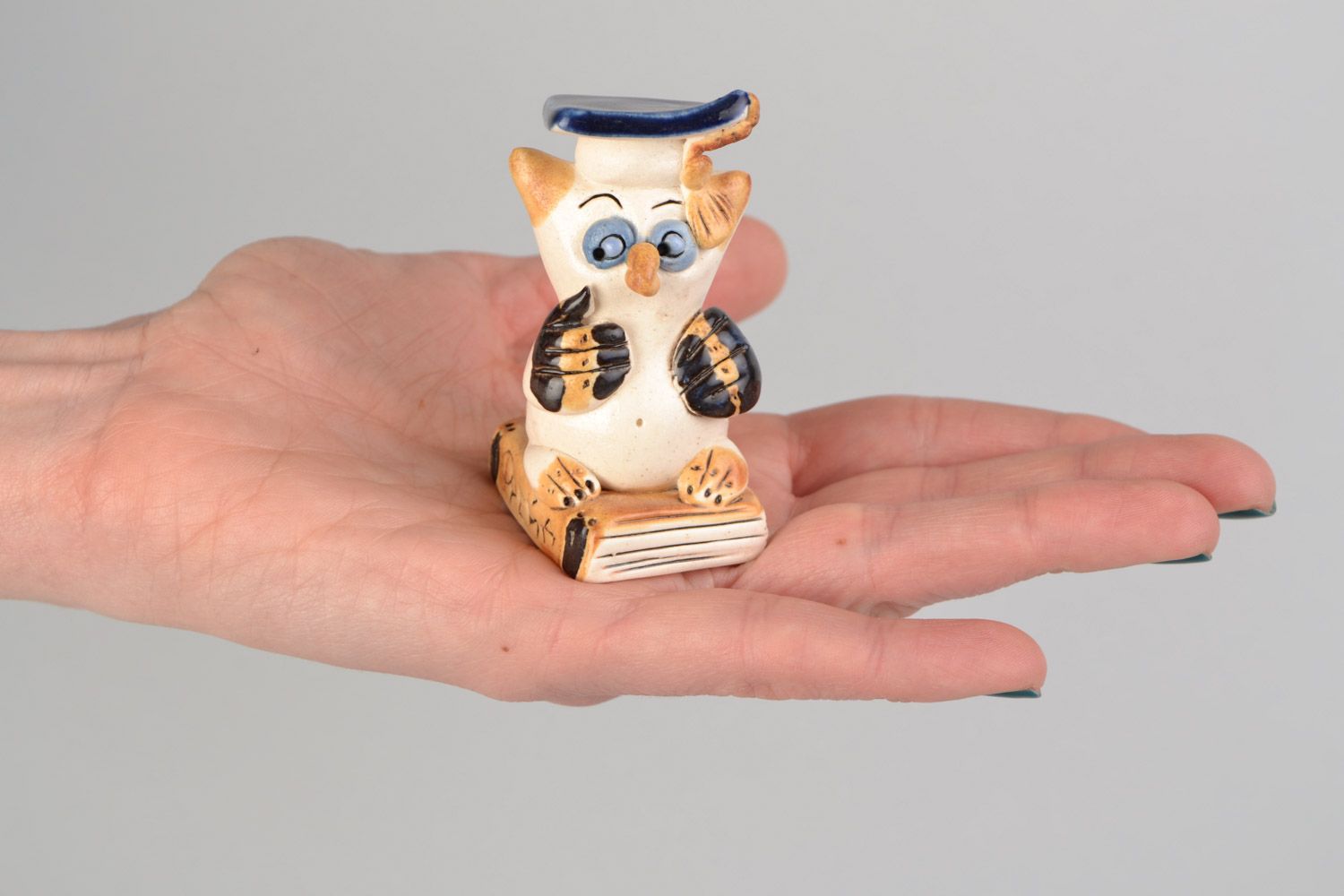 Ceramic decorative painted figurine little cute owl on the book for home decor photo 2