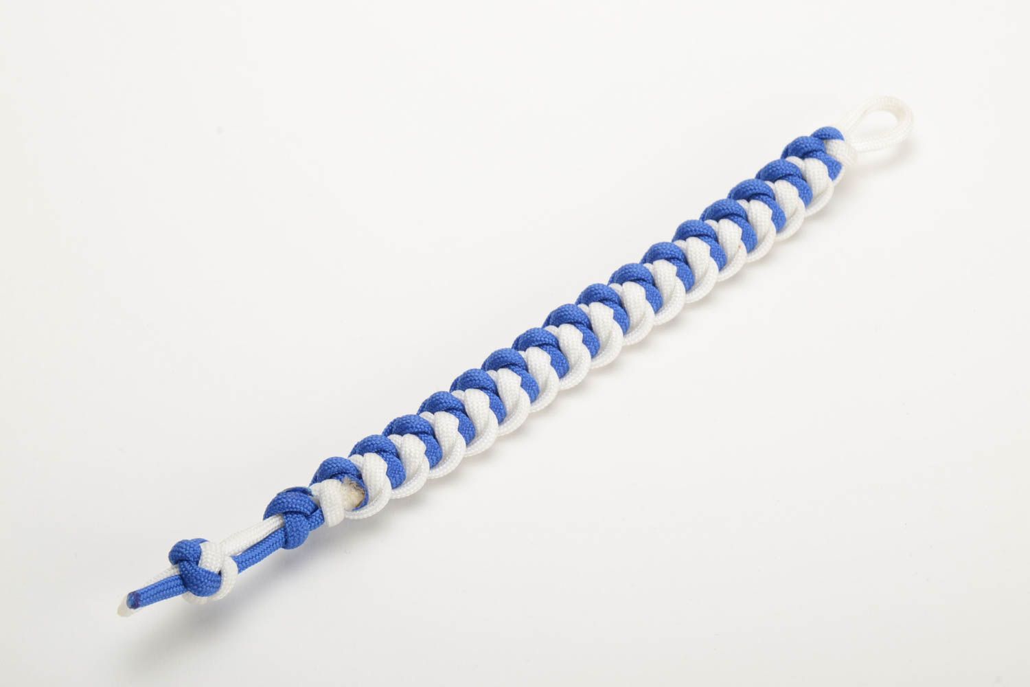 Unisex handmade designer woven paracord bracelet Shark Tooth photo 2