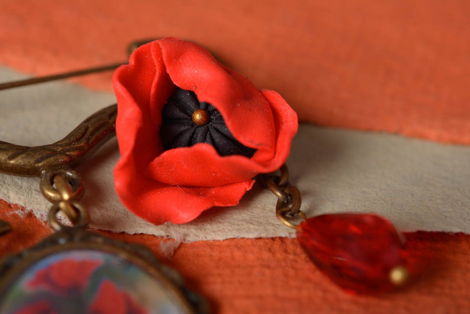 Handmade vintage brooch with print in epoxy resin decoupage red poppy photo 5