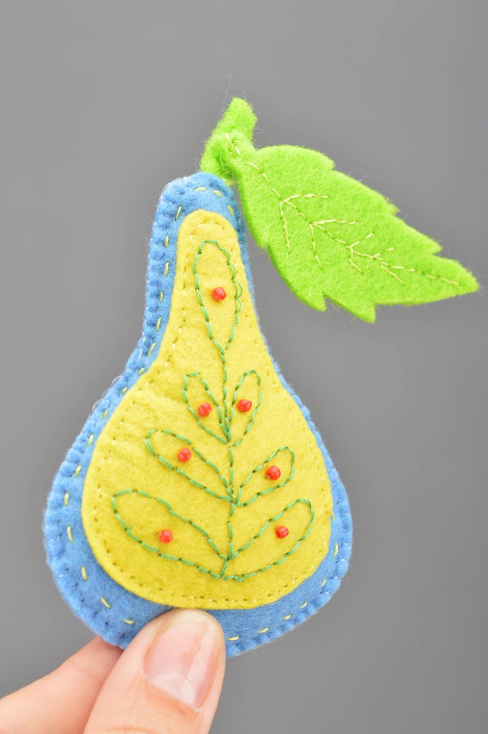 Handgemachtes originelles schönes buntes Nadelkissen aus Filz Birne für Geschenk foto 3