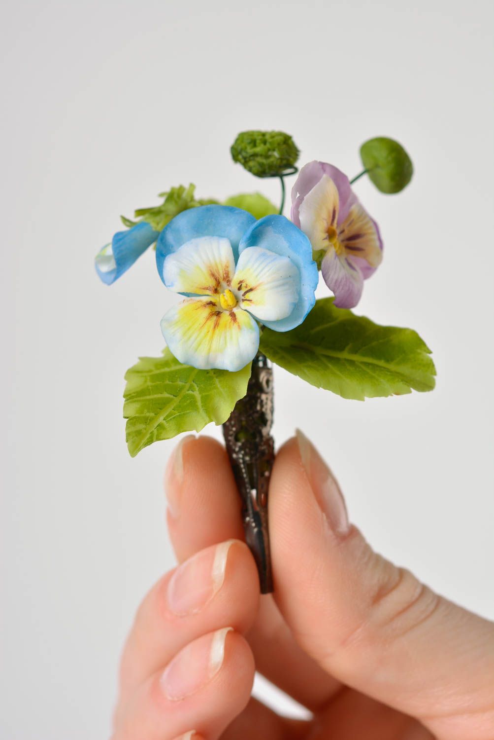 Handmade brooch with polymer clay small blue and violet garden pansy flowers photo 1