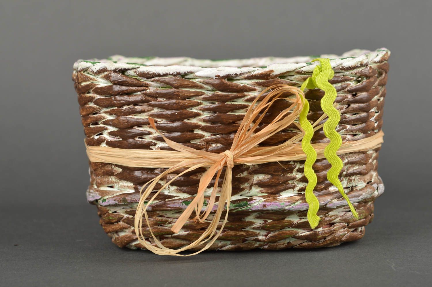 Nice handmade paper basket woven newspaper basket interior decorating ideas photo 1