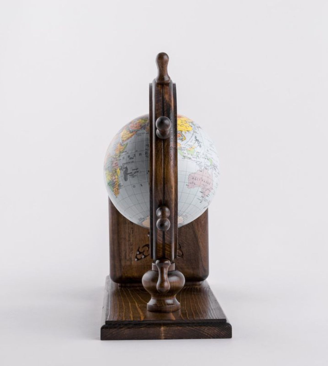 Globe with pen holder photo 5
