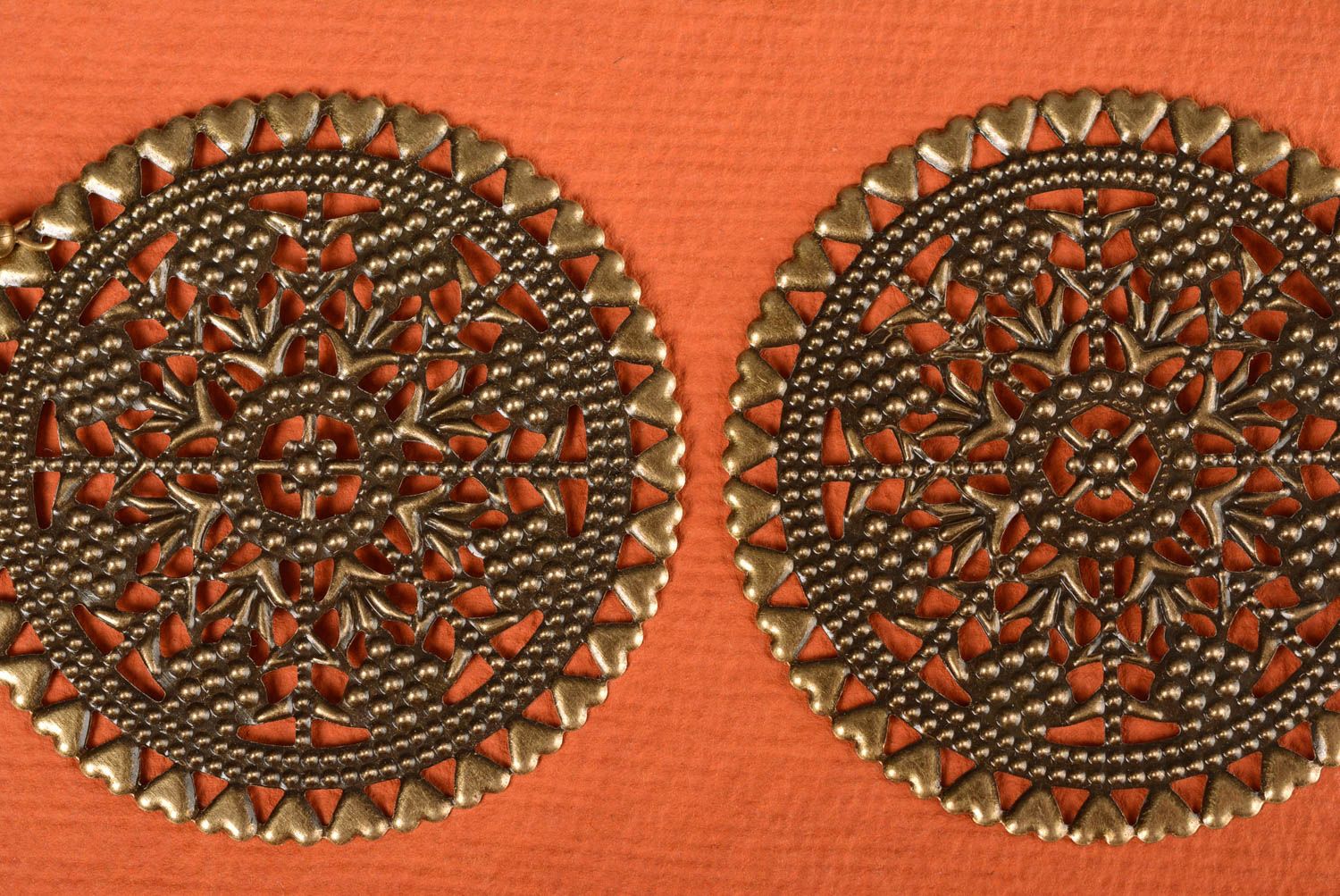 Handmade designer round flat lacy metal dangle earrings with ornaments photo 4