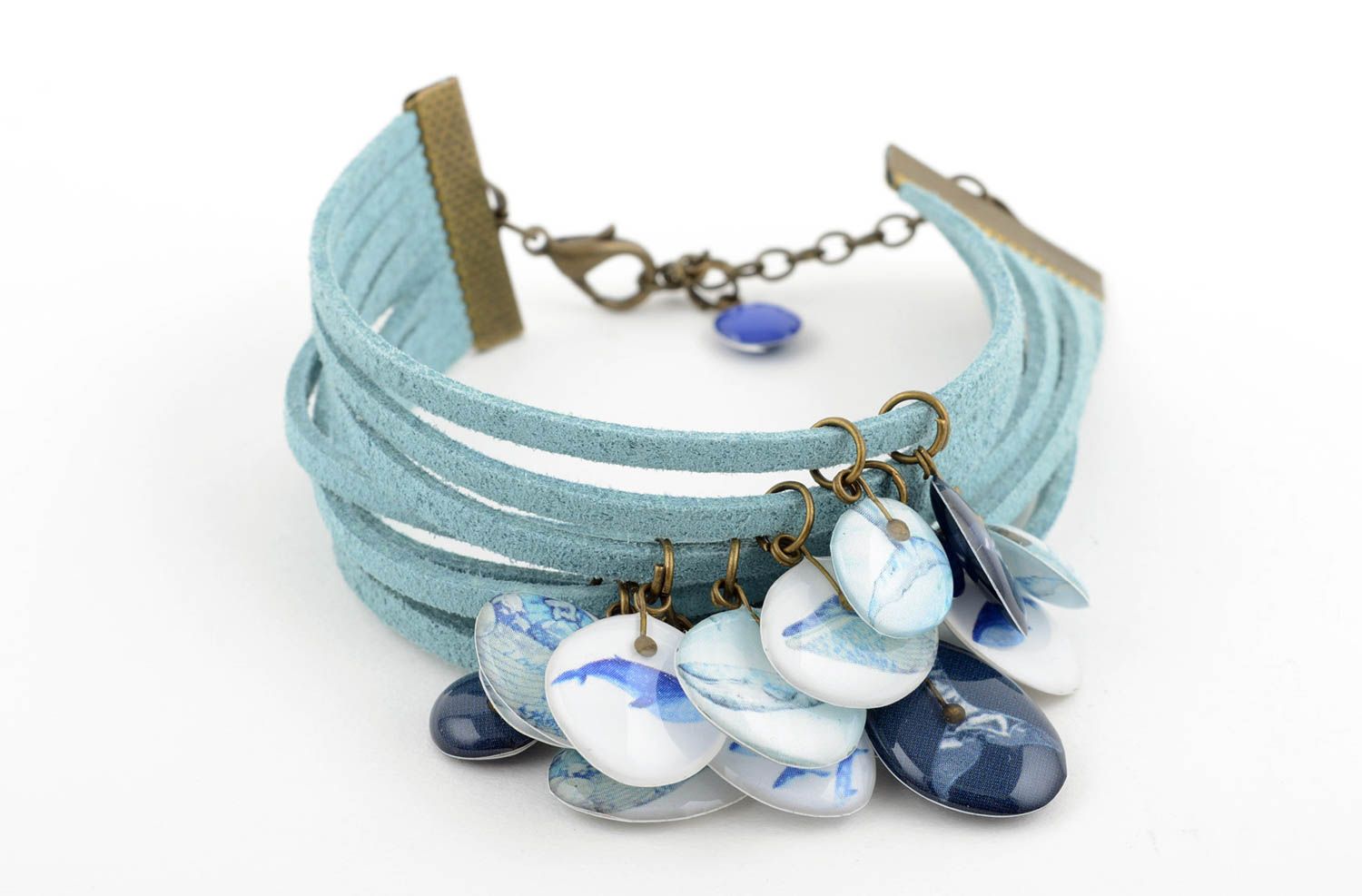 Gros bracelet Bijou fait main large bleu en daim avec breloques Cadeau femme photo 1