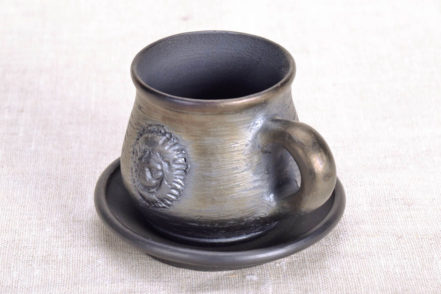 Чашка с блюдцем из чернодымленной керамики фото 3