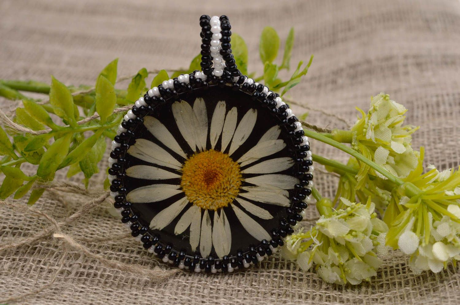 Stylish handmade botanical pendant beaded pendant necklace neck accessories photo 1