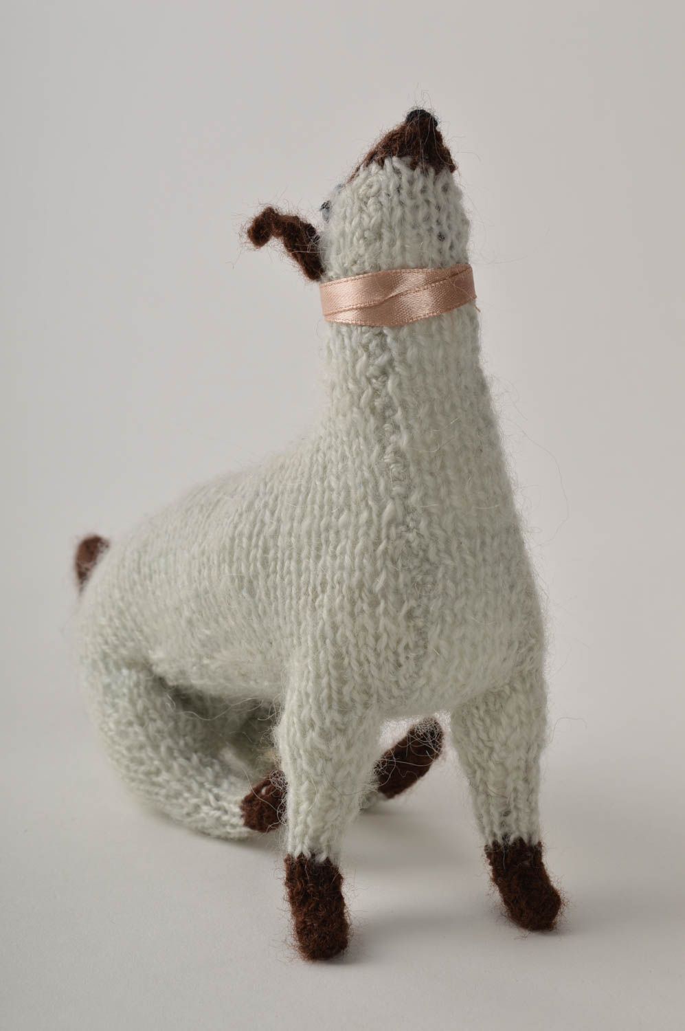 Peluche chat siamois Jouet fait main tricoté en mohair Cadeau pour enfant photo 3