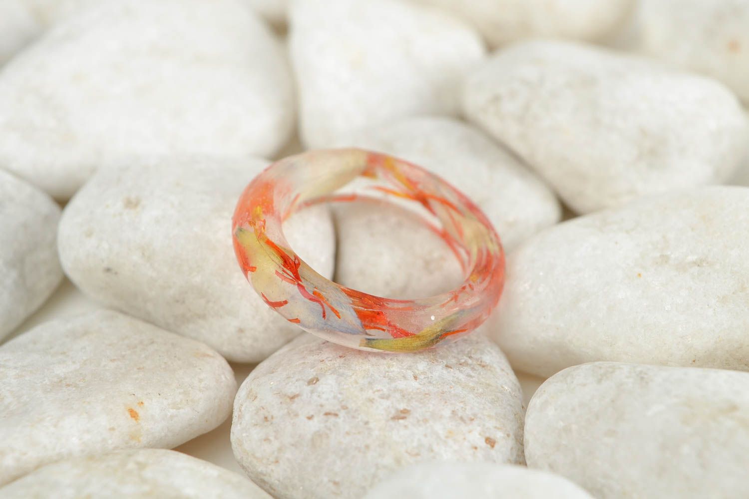 Кольцо ручной работы  кольцо необычное нежное кольцо из эпоксидной смолы фото 1