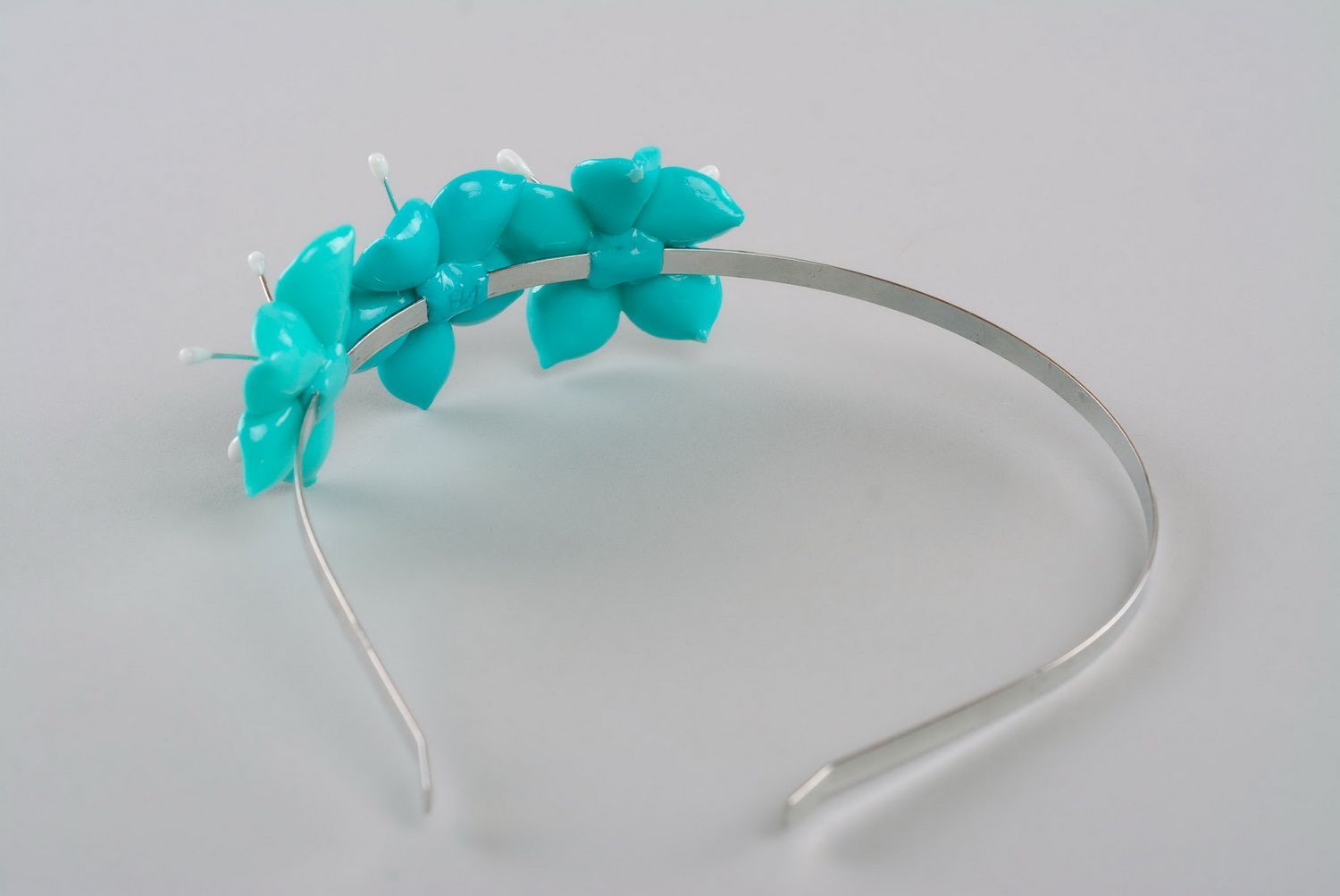 Hair band with flowers photo 3