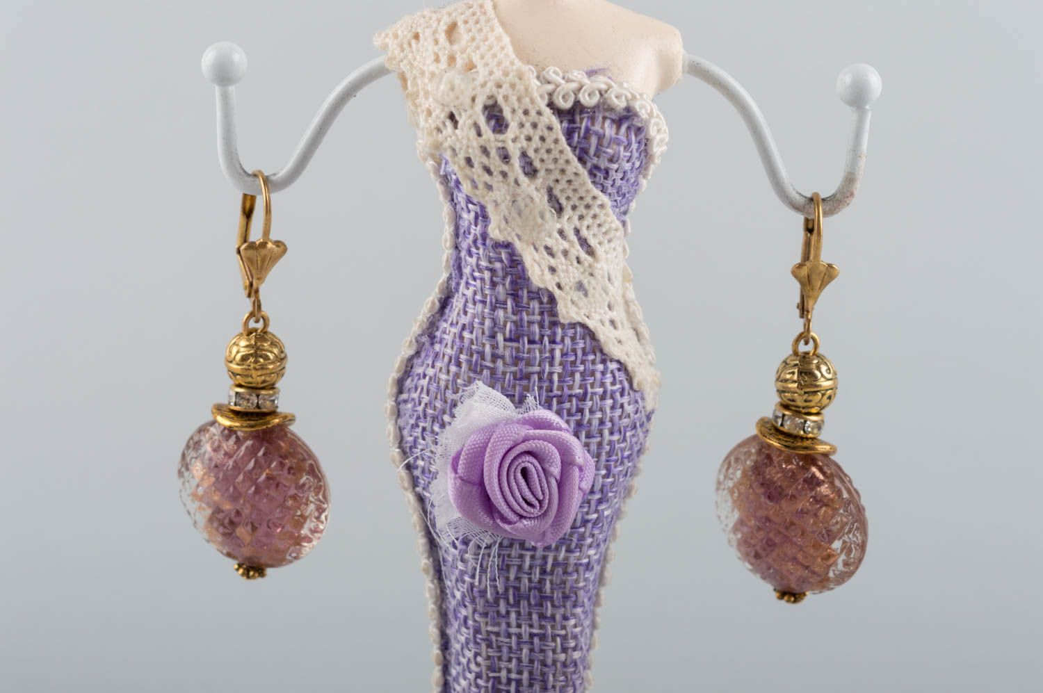 Elegant designer pink handmade earrings made of Murano glass and brass photo 1