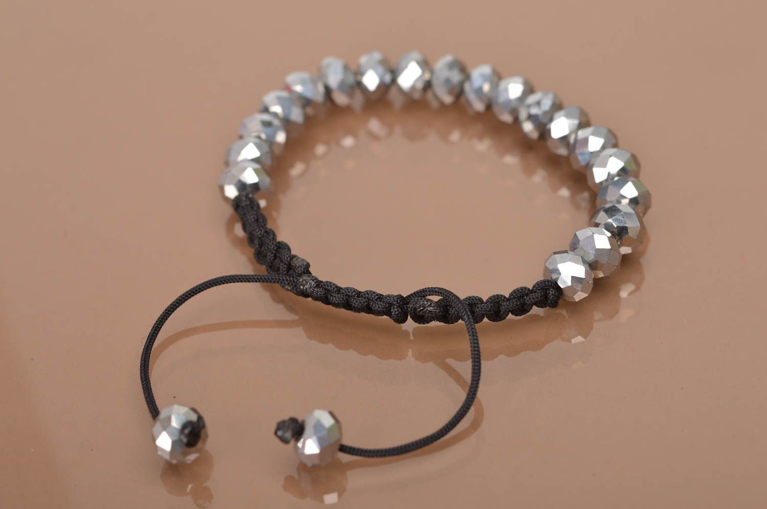 Bracelet tressé design Bijou fait main de perles à facettes Cadeau femme photo 4