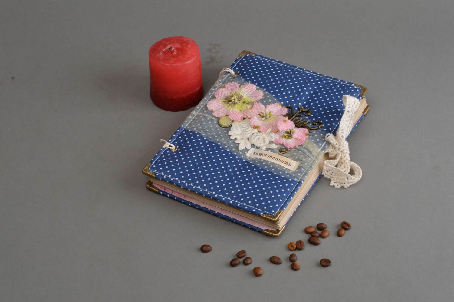 Handmade Notizbuch mit Stoffumschlag samt Spitze und Metallecken für Mädchen foto 1