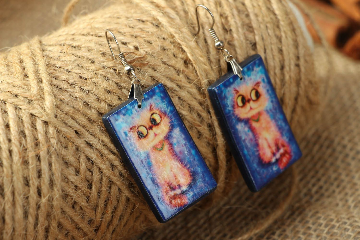 Long dangle earrings with kittens photo 3