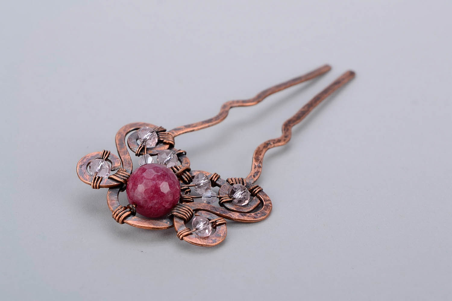 Hairpin with ruby ​​and crystal photo 4