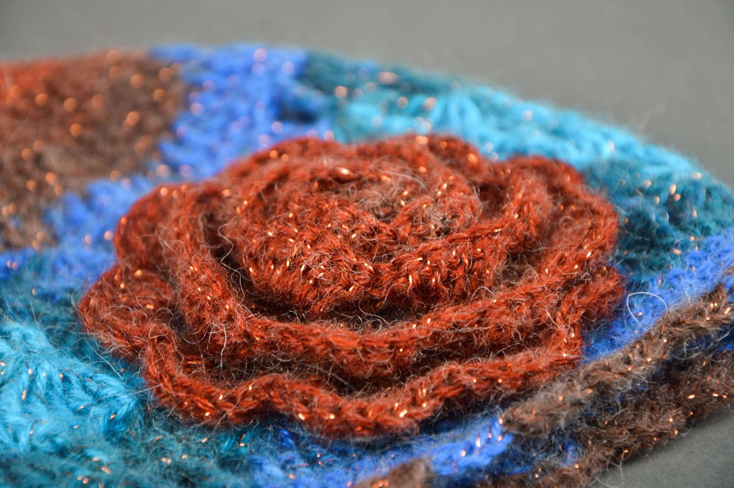 Gorro tejido de lana con flor hecho a mano ropa para mujeres regalo original foto 2