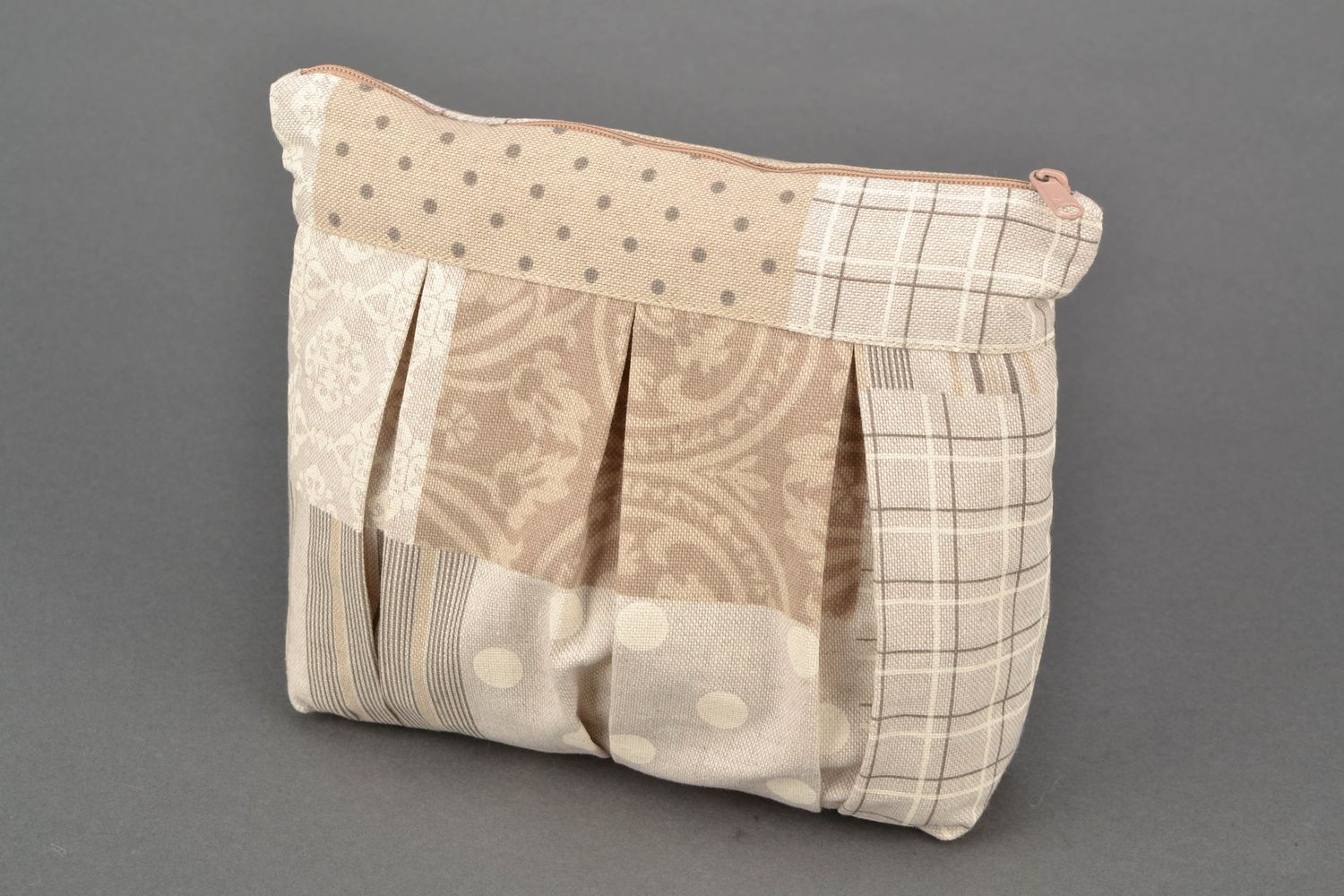 Large patchwork fabric beauty bag photo 3