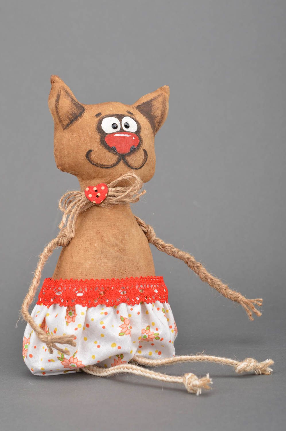 Интерьерная игрушка Кот из хлопка коричневый текстильный декор ручной работы фото 2