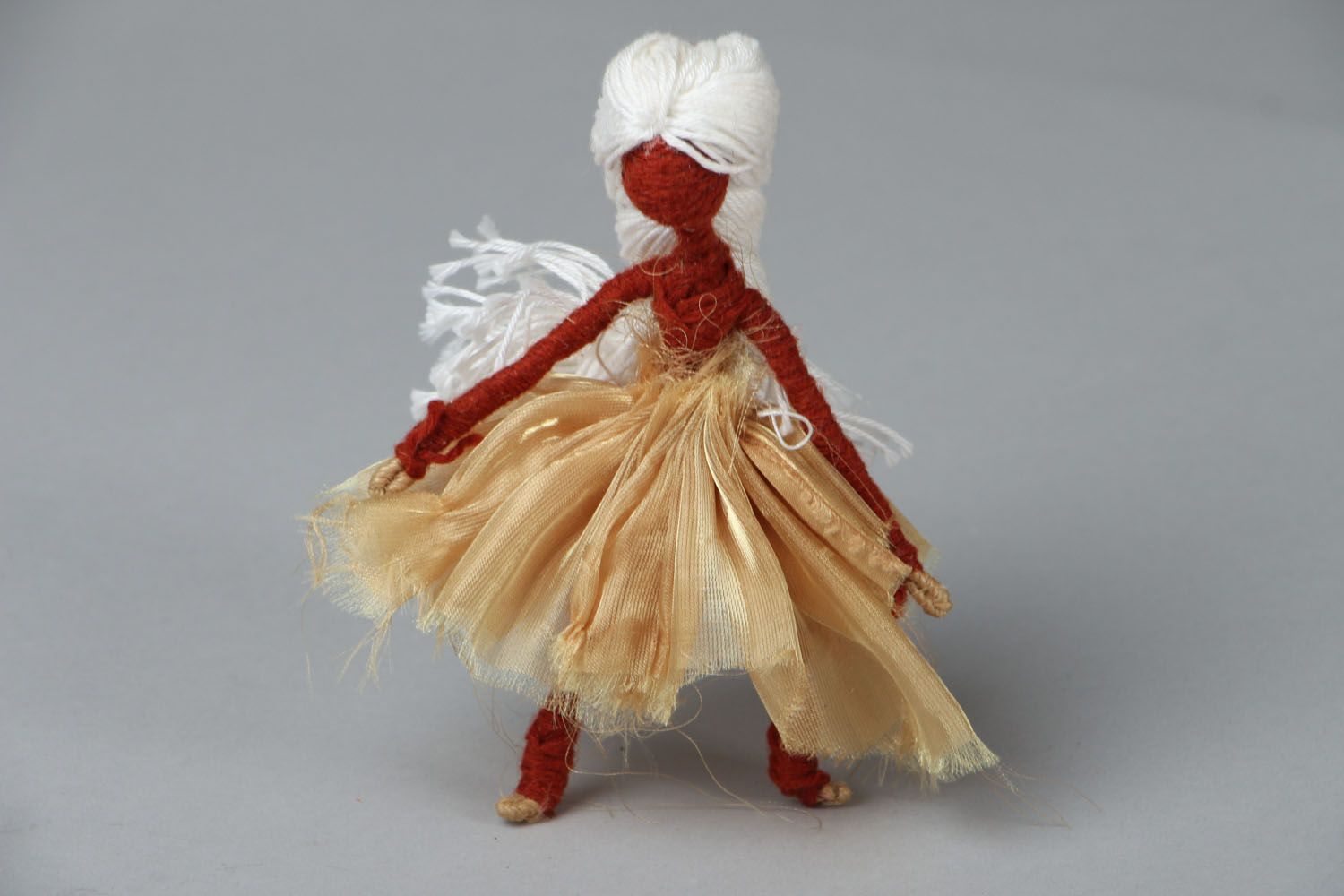 Figurine poupée de fil faite main photo 3