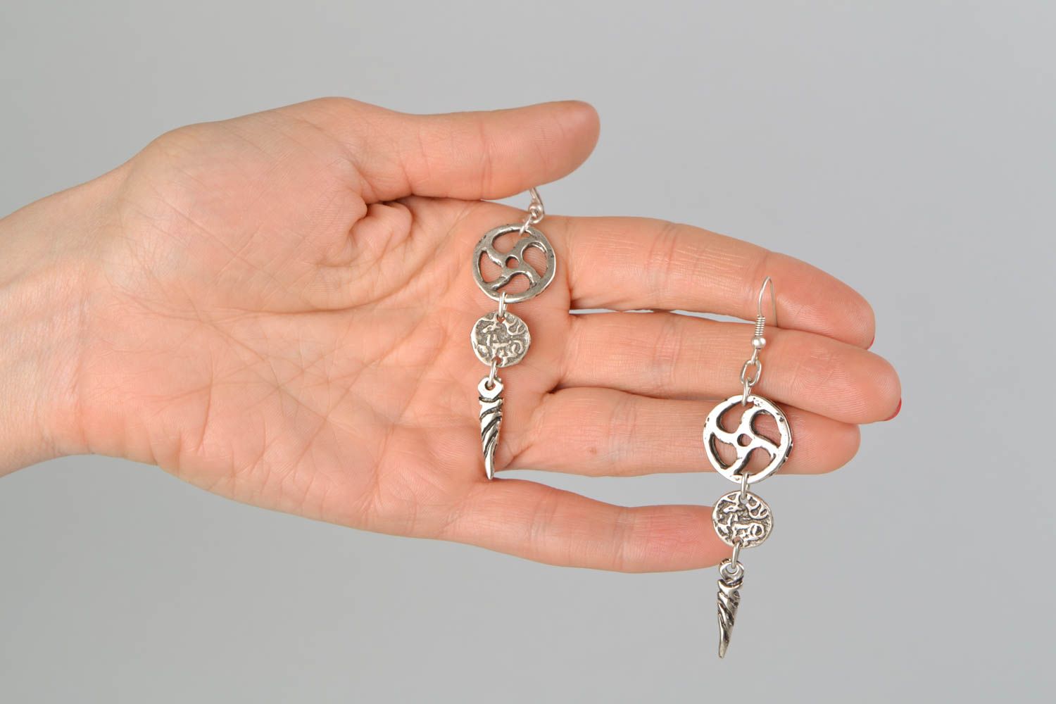 Boucles d'oreilles femme pendantes longues faites main en métal style ethnique photo 2