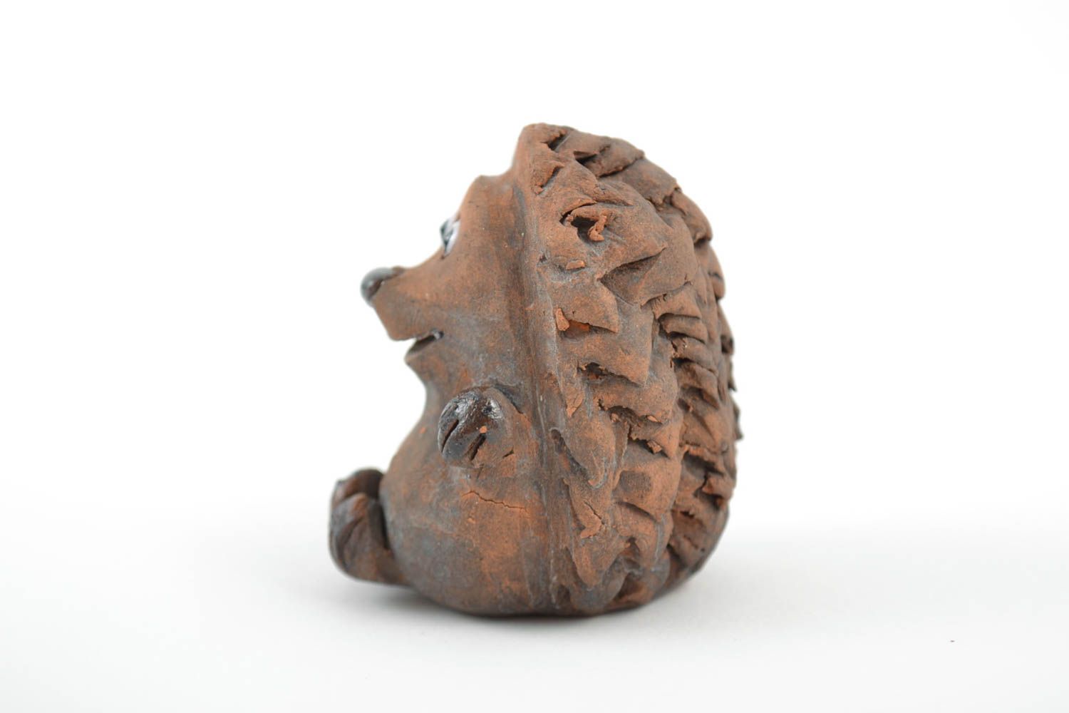 Kleine braune Keramik Figur Igel mit Bemalung Handarbeit Öko Dekorelement foto 3