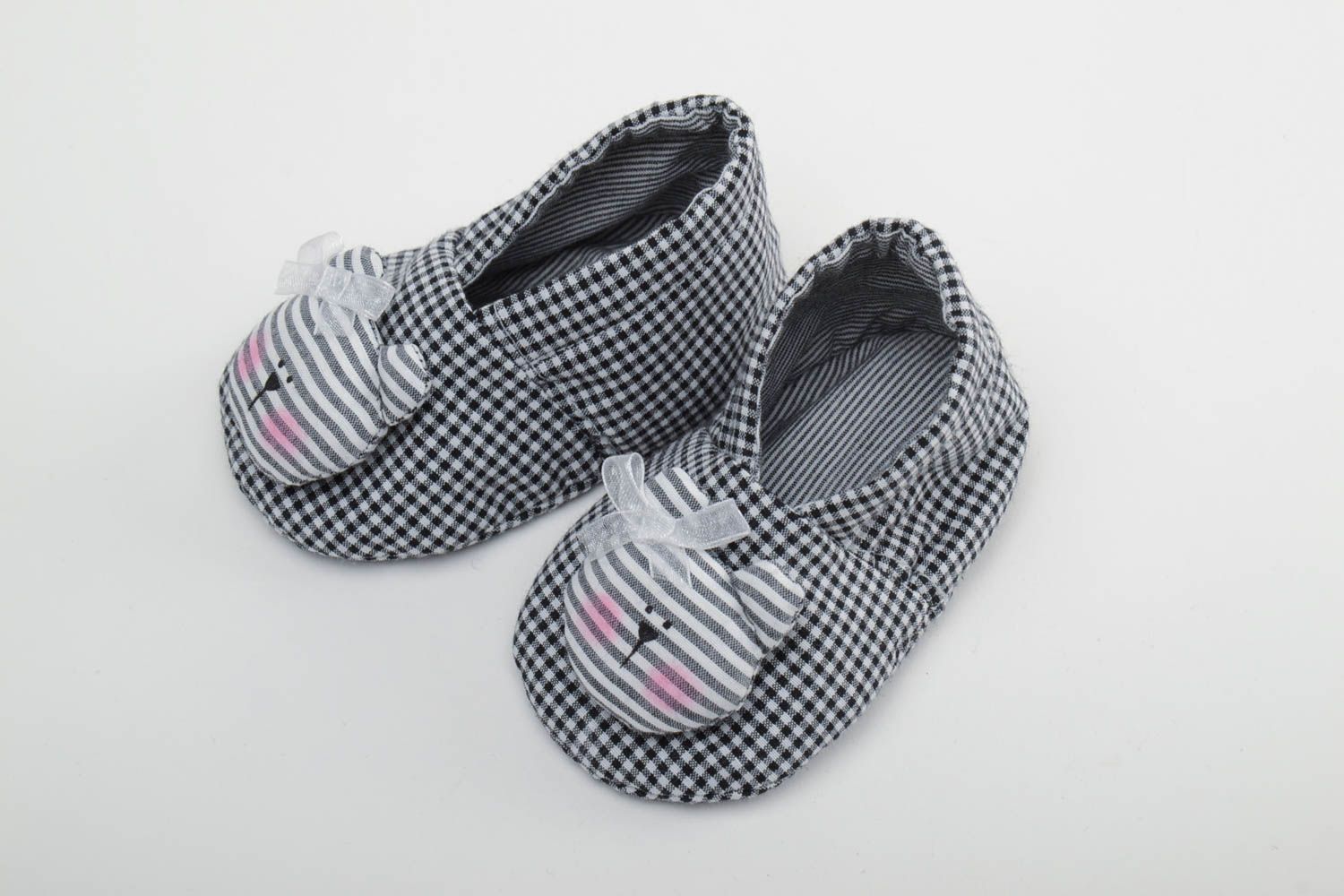 Handmade baby shoes sewn of checkered cotton fabric with metal buttons Bears photo 2