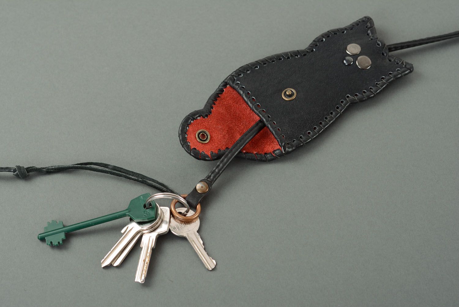 Porte-clés pochette en cuir naturel Chat photo 1